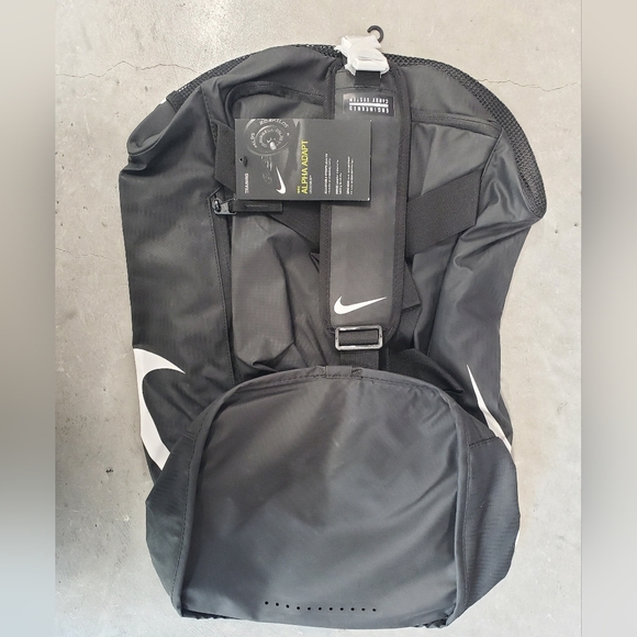 Nike Alpha Adapt Crossbody Bag/Duffle - Picture 2 of 4